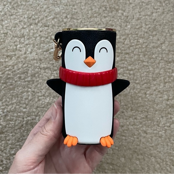 Bath & Body Works Holiday Penguin Hand Sanitizer Spray Holder - Picture 7 of 16